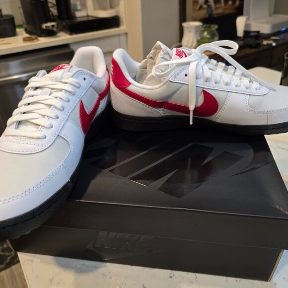 Nike Field General 82 SP White Varsity Red FQ8762 100 Mens Size 10 Shoes Sneaker - Picture 3 of 9